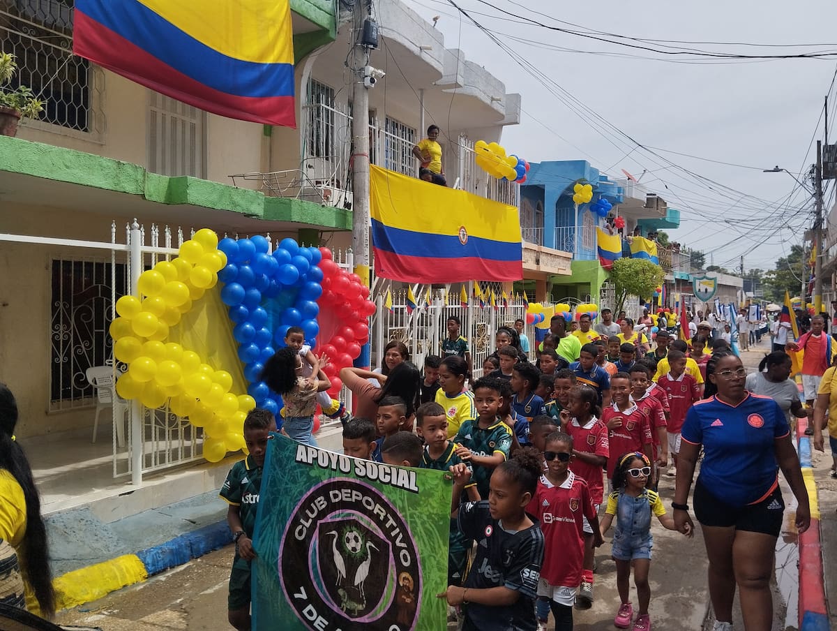 Desfile del barrio 7 de Agosto en Cartagena. // Óscar Díaz - El Universal.