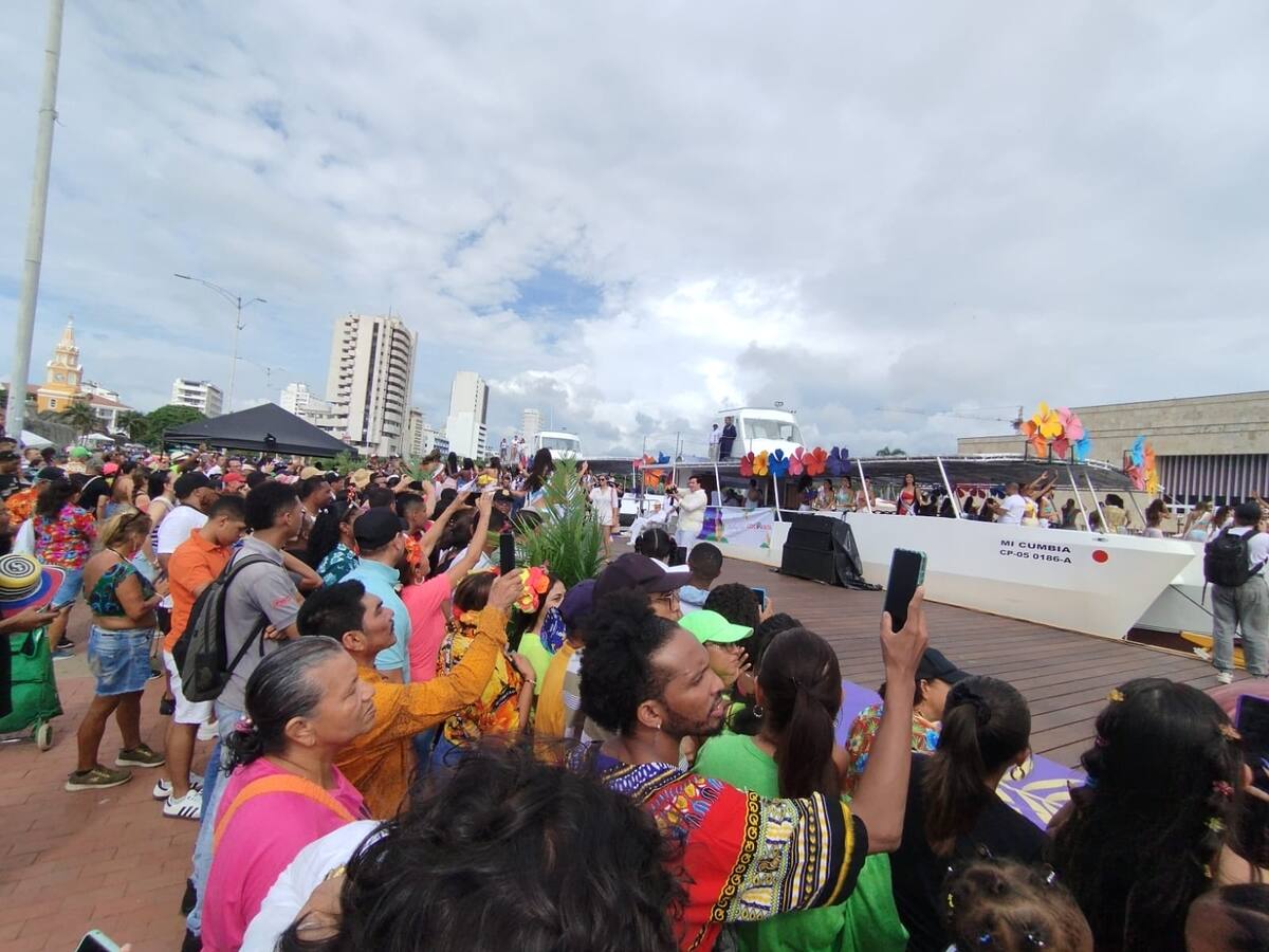 Los cartageneros disfrutan de sus Fiestas de Independencia 2024. //Foto: Óscar Díaz - El Universal.