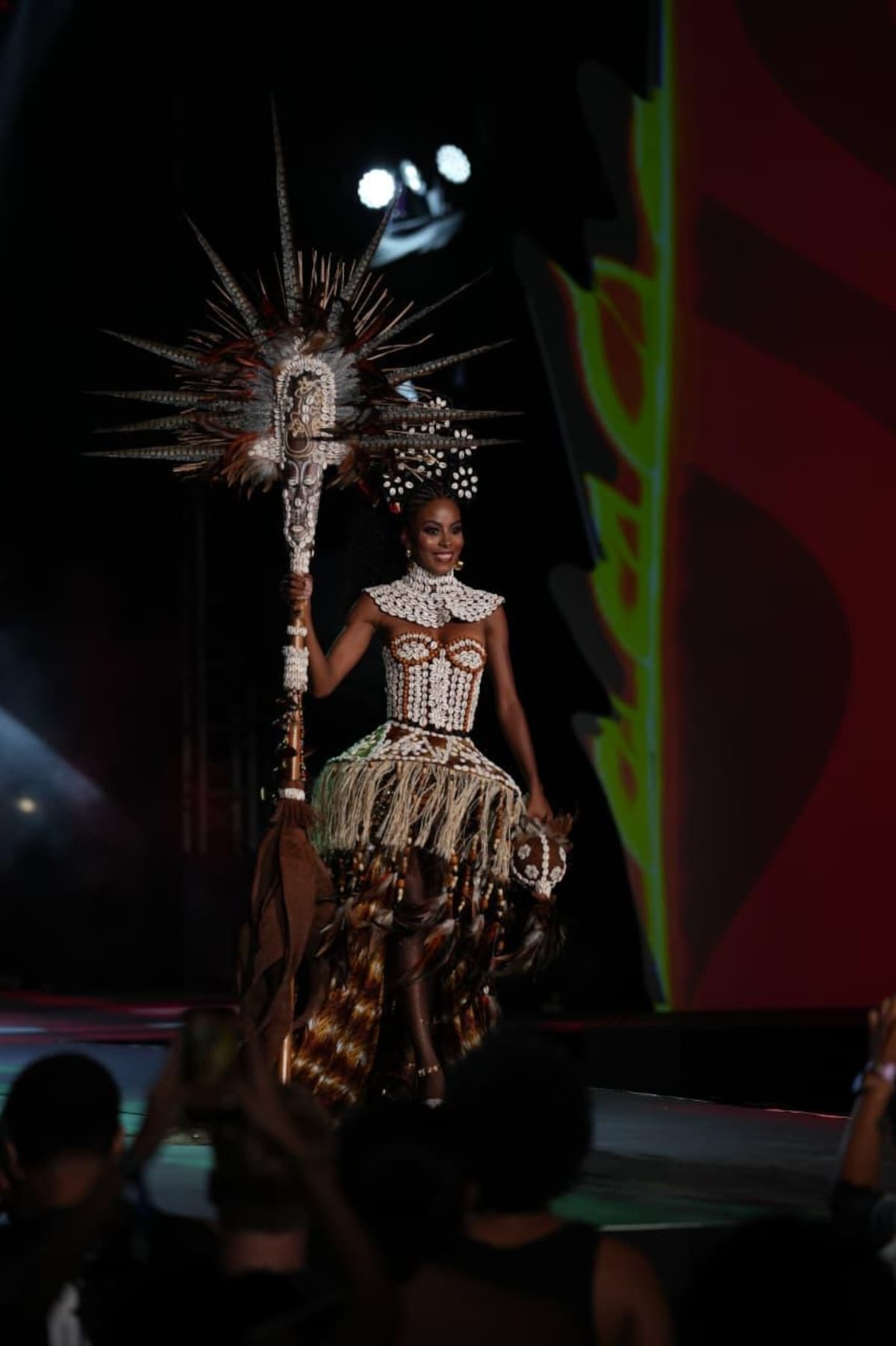 Traje artesanal de Tierra Bomba. //Foto: Diego Fierro- El Universal.
