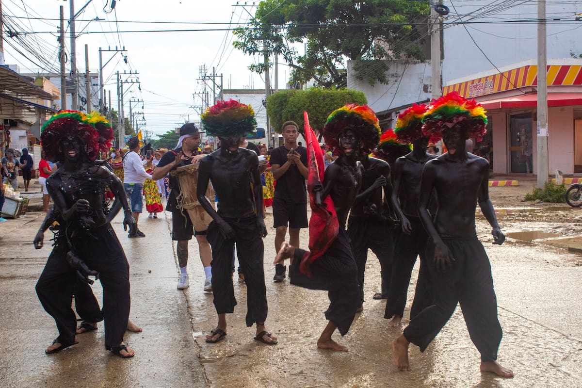 La agenda incluye eventos apoyados por el IPCC y organizaciones culturales, con recorridos, homenajes y expresiones tradicionales que buscan fortalecer la identidad y la participación comunitaria. // Foto: cortesía - Alcaldía de Cartagena