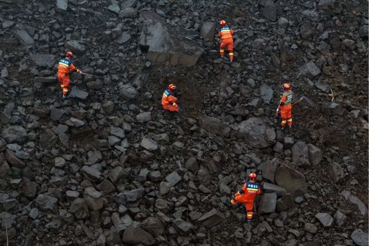 Tragedia en China: deslizamiento de tierra deja 8 fallecidos y más de 30 desaparecidos