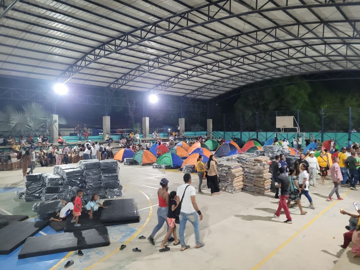 Las víctimas de desplazamiento en Arenal del Sur están recibiendo ayuda humanitaria en la cabecera municipal. // Cortesía