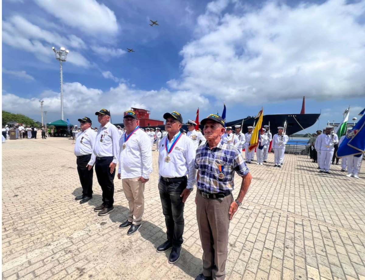 La conmemoración del Día Cívico del Veterano de las fuerzas armadas se realizó en el Gran Malecón.//Cortesía Policía Mebar.