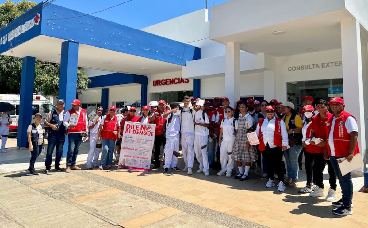 En la sede de la Alcaldía municipal de Suan arrancó la jornada del “Día D contra el Dengue” y culminó en la ESE Hospital local, tras un recorrido por sectores estratégicos del municipio.//Cortesía OPDGDA.