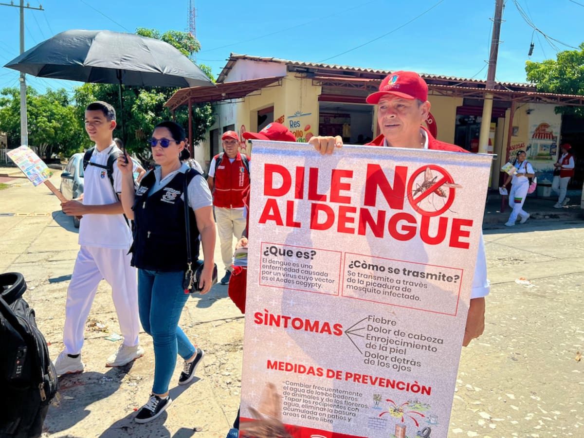La jornada del “Día D contra el Dengue” recorrió sitios estratégicos del municipio de Suan Atlántico.//Cortesía OPDGDA.
