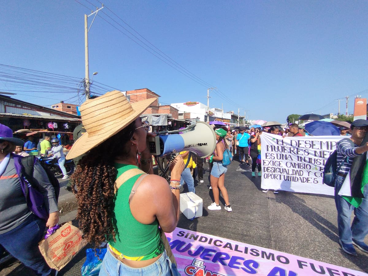 Marcha en el Dia de la mujer en Cartagena. // Foto: Oscar Diaz