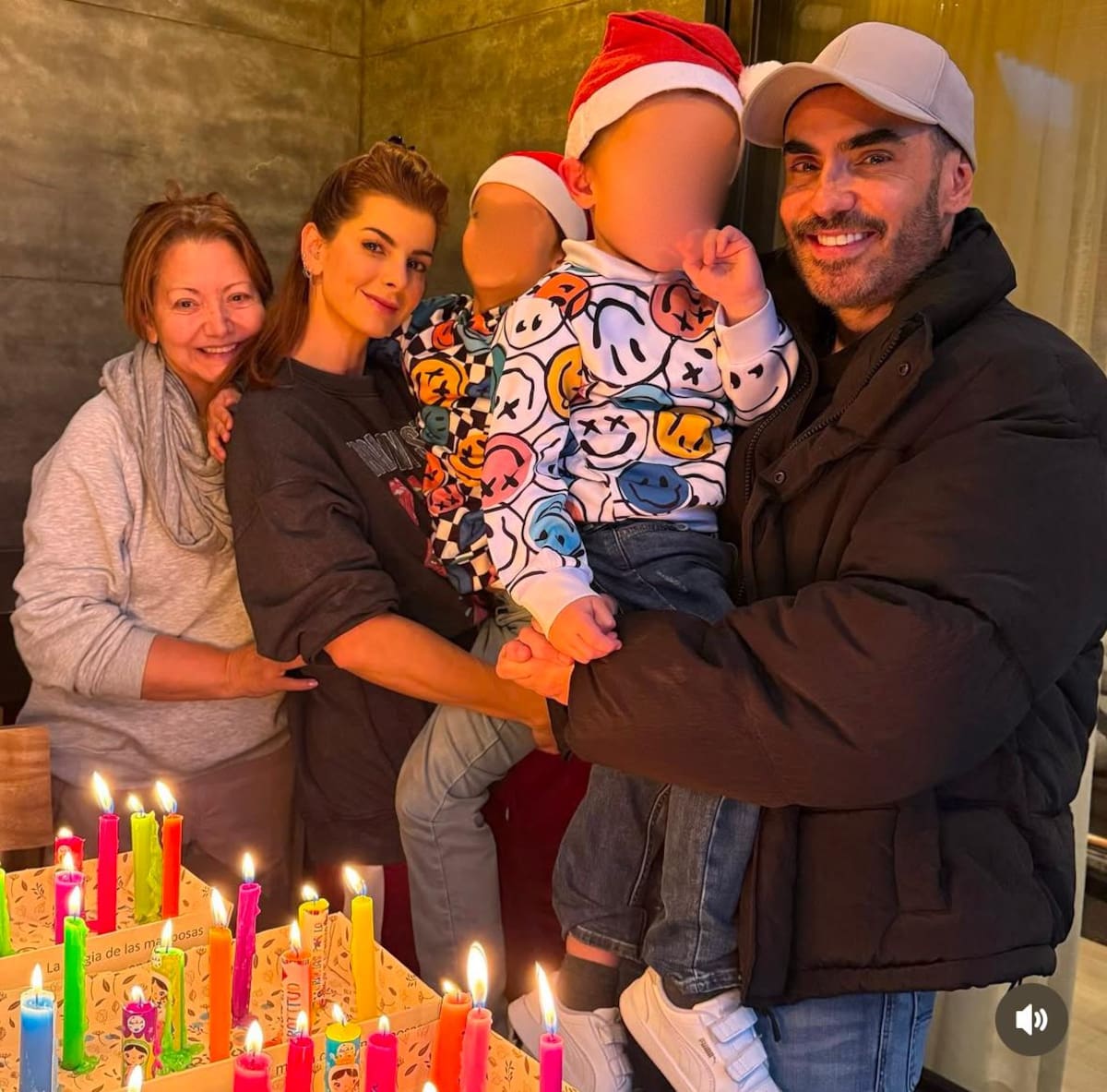Carolina Cruz se reunió con Lincoln Palomeque para celebrar el día de las velitas con sus hijos Matías y Salvador. //Foto: Tomada de redes sociales.