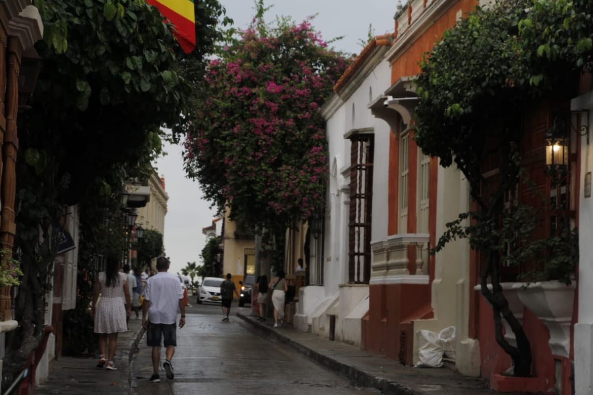 Día lluvioso en Cartagena por paso de dos ondas tropicales