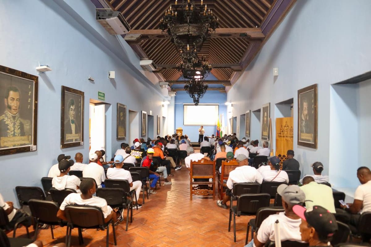 Diálogo con Comunidades y Autoridades sobre la Restauración de la Bahía de Cartagena y Barbacoas. // Cortesía