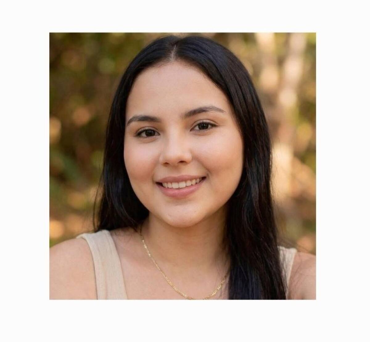 Diana Carolina Contreras Sánchez, joven campesina de la vereda Villanueva, El Carmen, Catatumbo, Norte de Santander, fue asesinada de dos tiros en la cabeza.