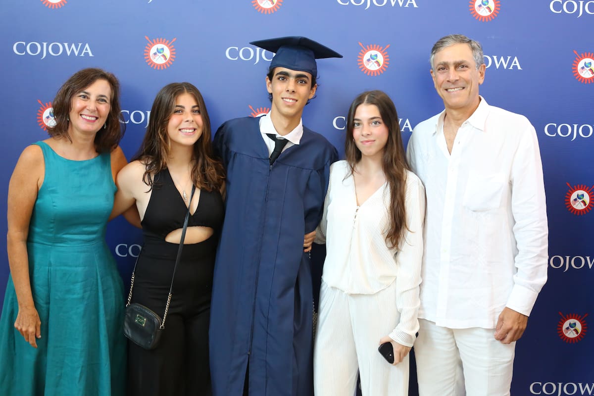 Diana de la Vega, Isabella Yunis, Alejandro Yunis, Gabriela Yunis y José Yunis.
