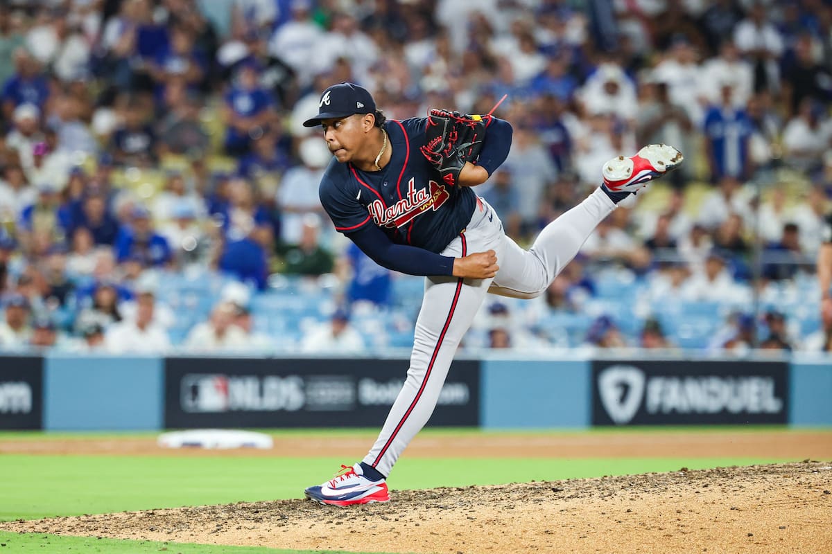 El inmenso récord de Didier Fuentes en el triunfo de Bravos sobre los Dodgers en MLB