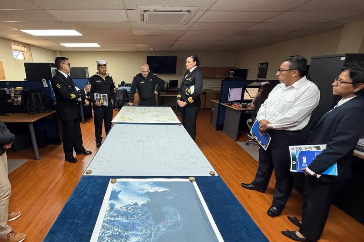 Colombia y Chile cooperan en la Antártida para seguridad marítima