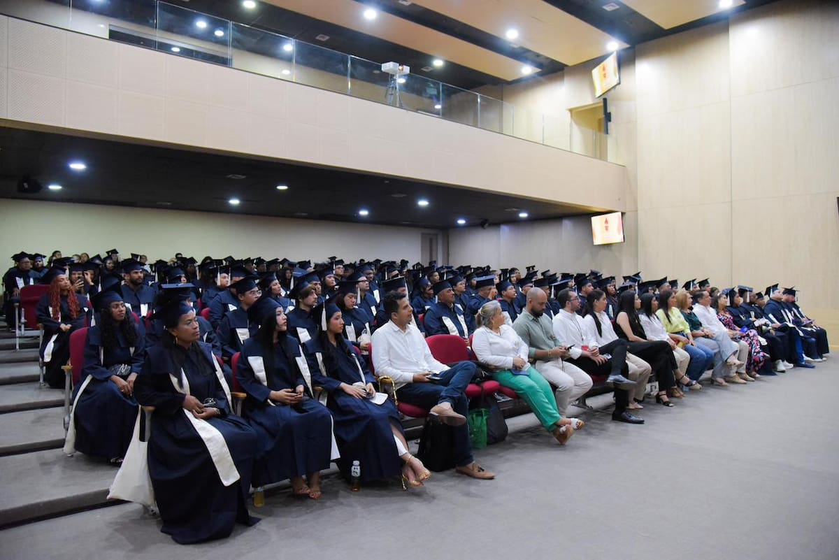 209 personas realizaron los diplomados en Turismo y Hotelería en Cartagena. // Foto: Cortesía - Alcaldía de Cartagena.