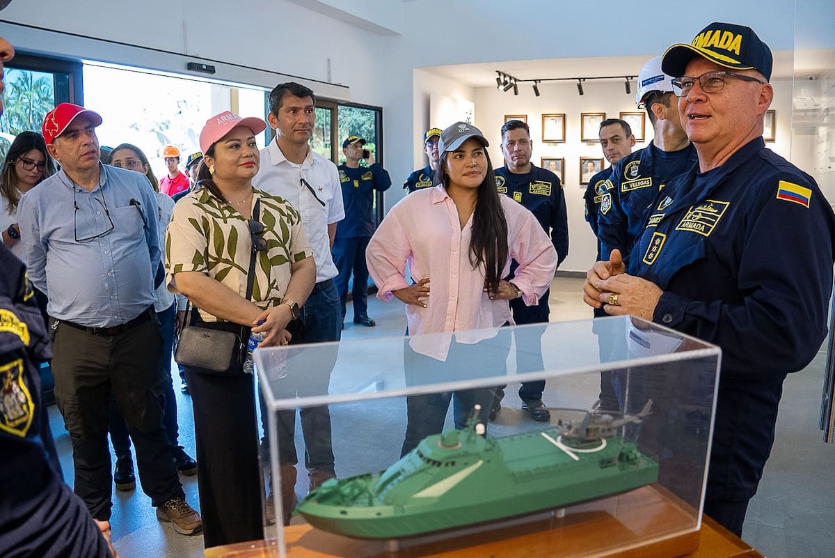 Según el Departamento Nacional de Planeación, el dique flotante estará destinado a fortalecer la autonomía tecnológica de la Armada Nacional de Colombia y la capacidad de levante de buques de gran calado que permitan la sostenibilidad y competitividad comercial del Astillero de Colombia en la región. // Foto: Cortesía - Departamento Nacional de Planeación.