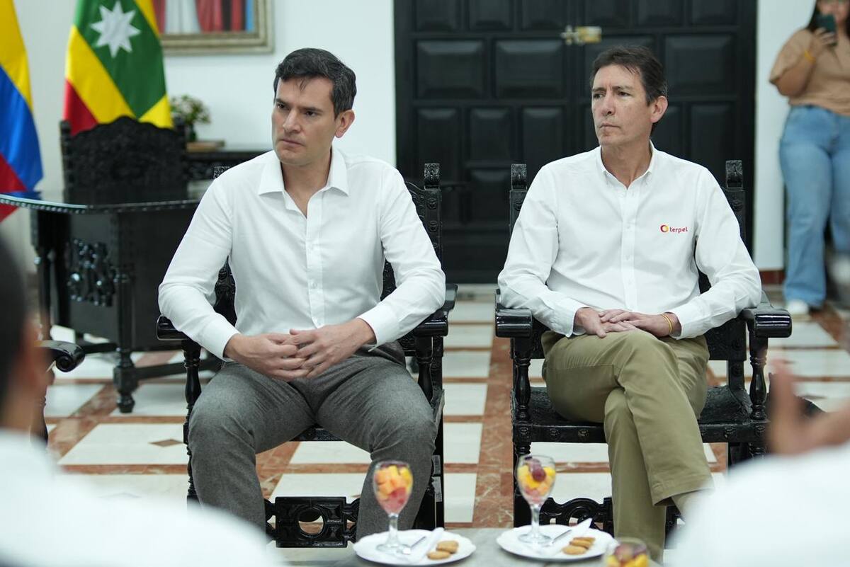 Directivos de Terpel. // Foto: cortesía - Alcaldía de Cartagena.