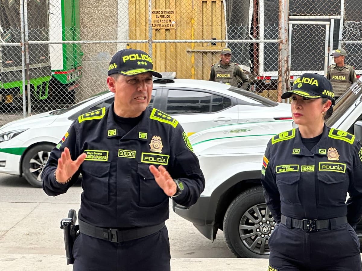 Director de la Policía Nacional reconoce compromiso de los policías de Bolívar y traza hoja de ruta institucional. // Cortesía - Policía Nacional