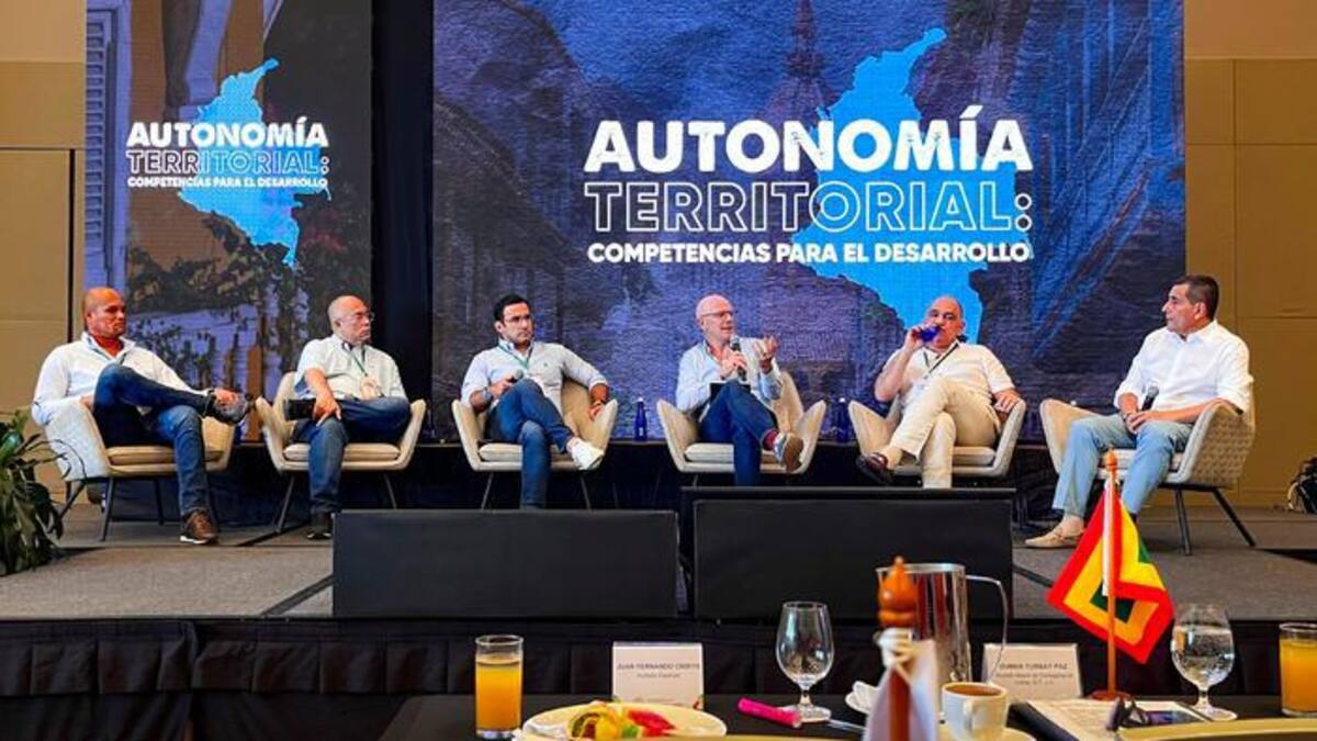 Discusión sobre tarifas de energía y calidad del servicio en la región Caribe.