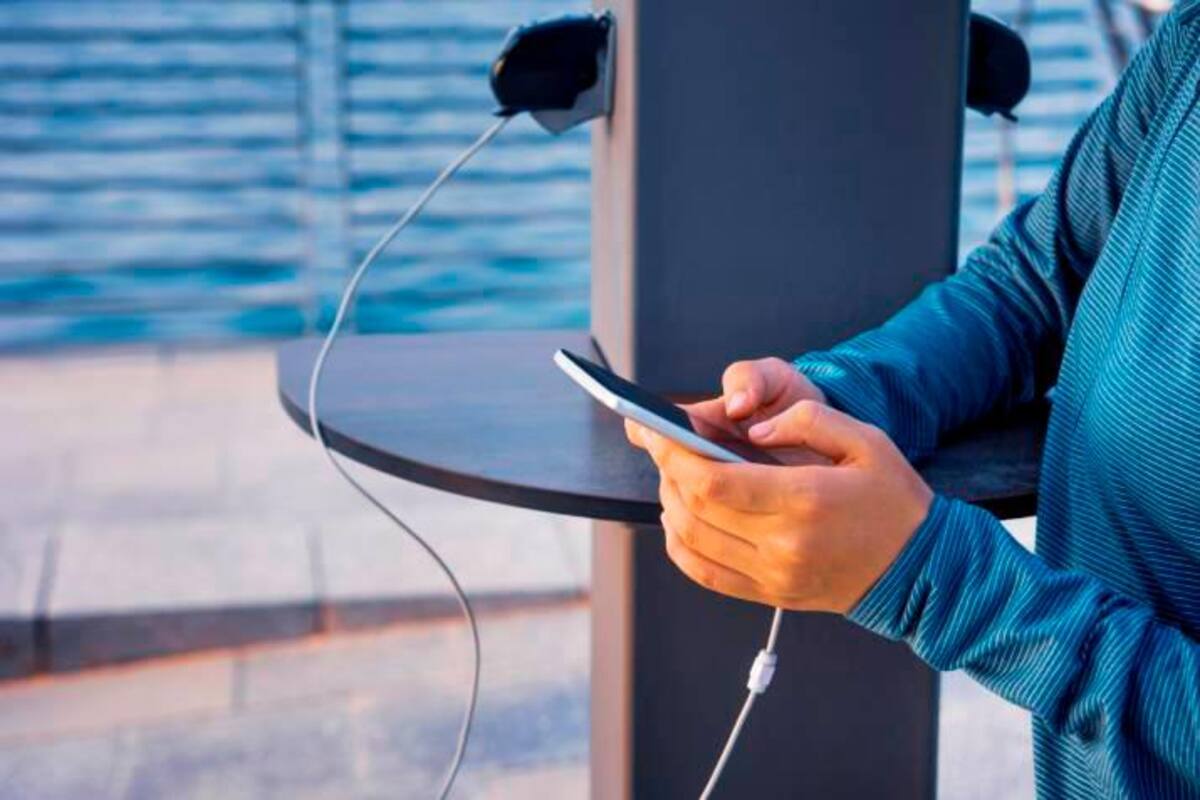 ¿Qué pasa si desconecto el celular antes de que llegue a 100%?