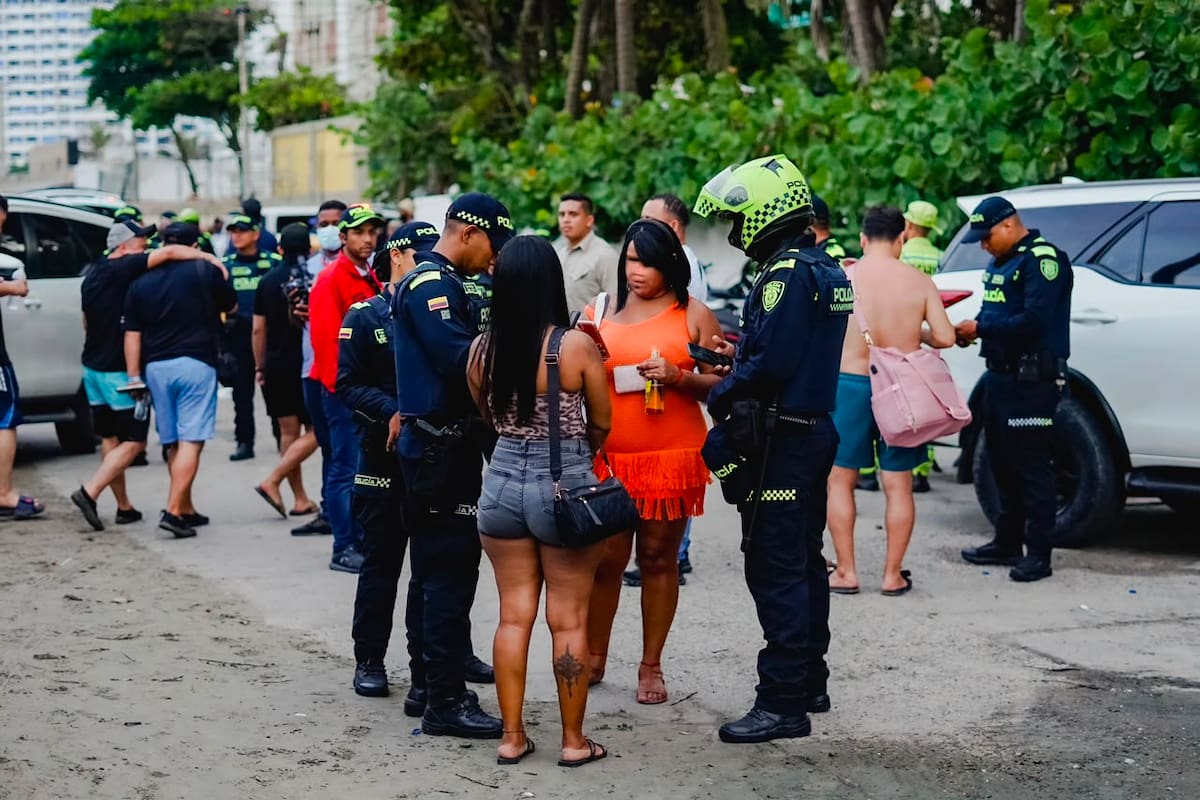 Cartagena refuerza la seguridad en Playa Hollywood de Bocagrande con operativo de control