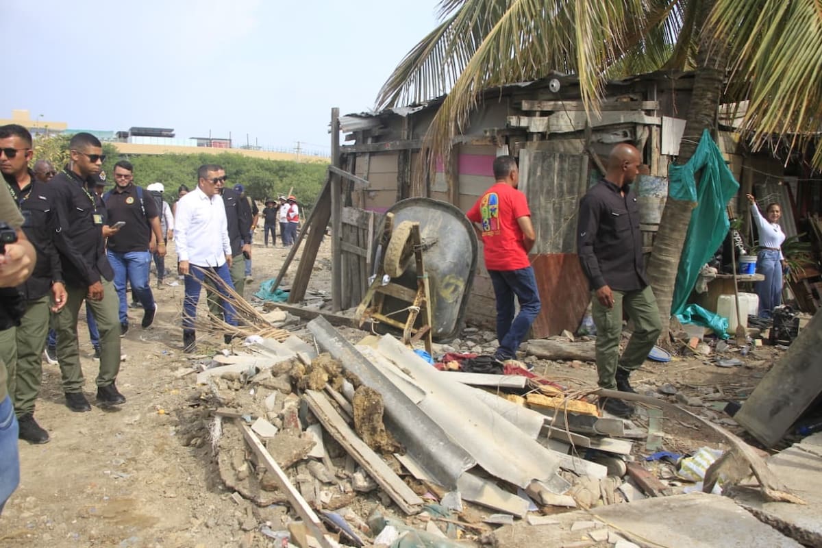 Distrito reubicó a últimas familias de Chambacú en viviendas con títulos de propiedad