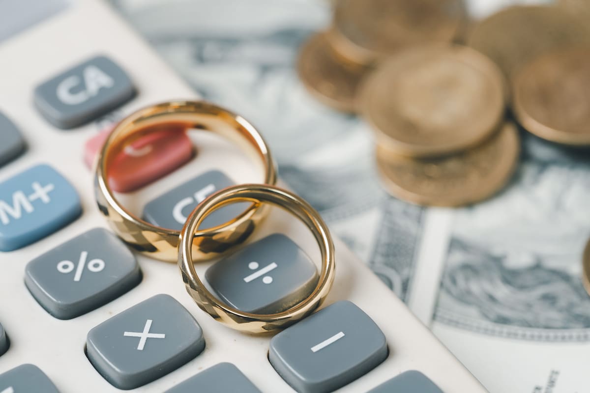 ¿Quién paga las deudas tras un divorcio en Colombia? Esto dice la ley