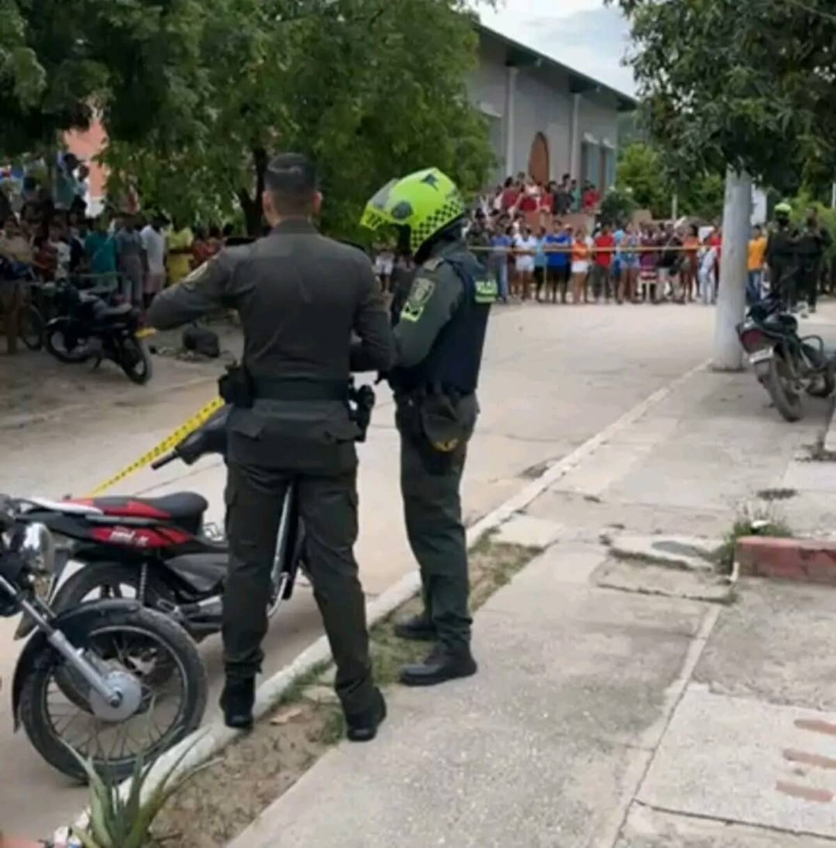 El doble crimen se mantiene bajo investigación por la Policía.