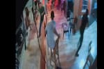 En video, el ataque de un sicario que mató a 2 hombres en un bar: uno de ellos era soldado