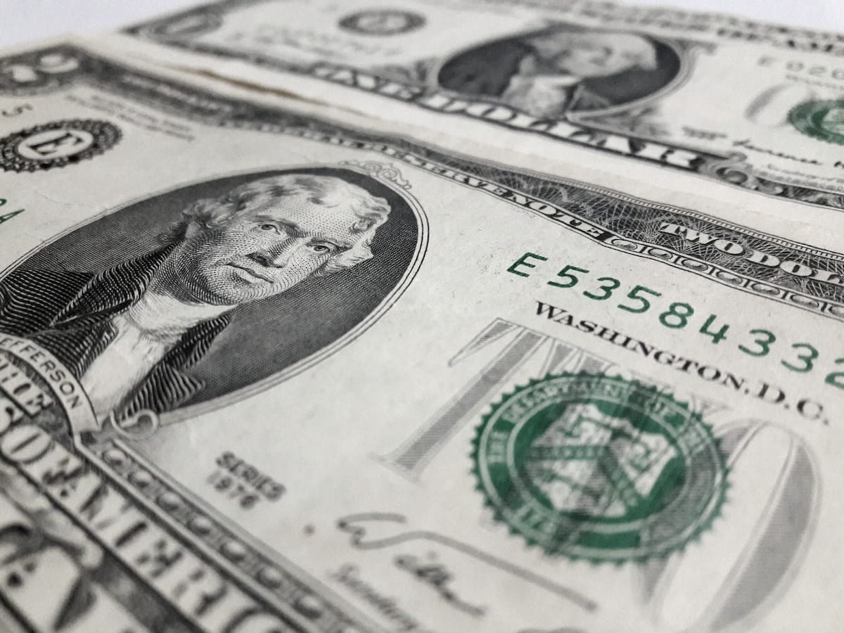 Imagen de referencia del dólar estadounidense. // Foto: 123RF.