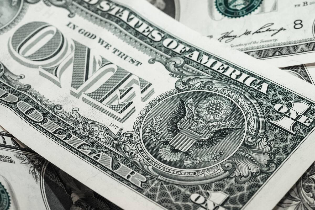 Dólar abrió la jornada a la baja: esta es la razón