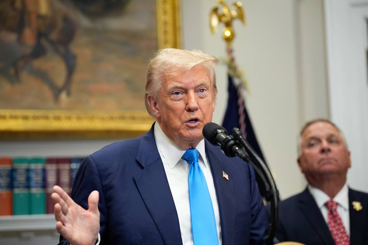 Nueva amenaza de Donald Trump a China: aranceles hasta de un 200%