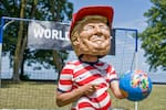 Activistas se burlan del G7 y las imágenes ya están dando la vuelta al mundo
