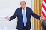 Donald Trump ordena detener los ataques contra Irán para negociar