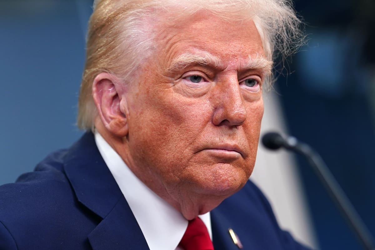 Trump señala a culpables del accidente aéreo en Washington: esto dijo