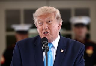 Trump afirma que EE. UU. tiene el “control total” del estrecho de Ormuz