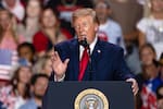Donald Trump acelera su campaña, pero pierde respaldo entre los republicanos