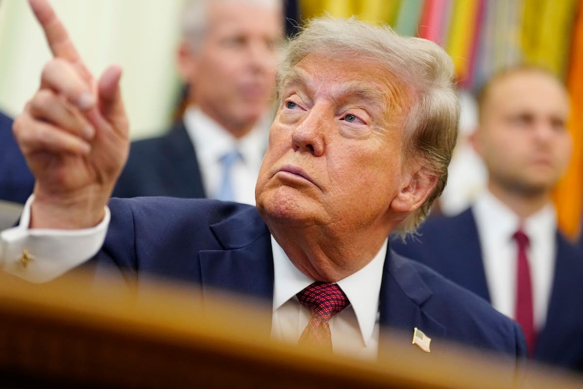 Donald Trump insiste en limitar la ciudadanía por nacimiento en Estados Unidos