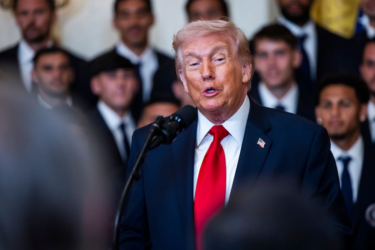 Rusia expulsa a un pastor por pedir oraciones para Donald Trump