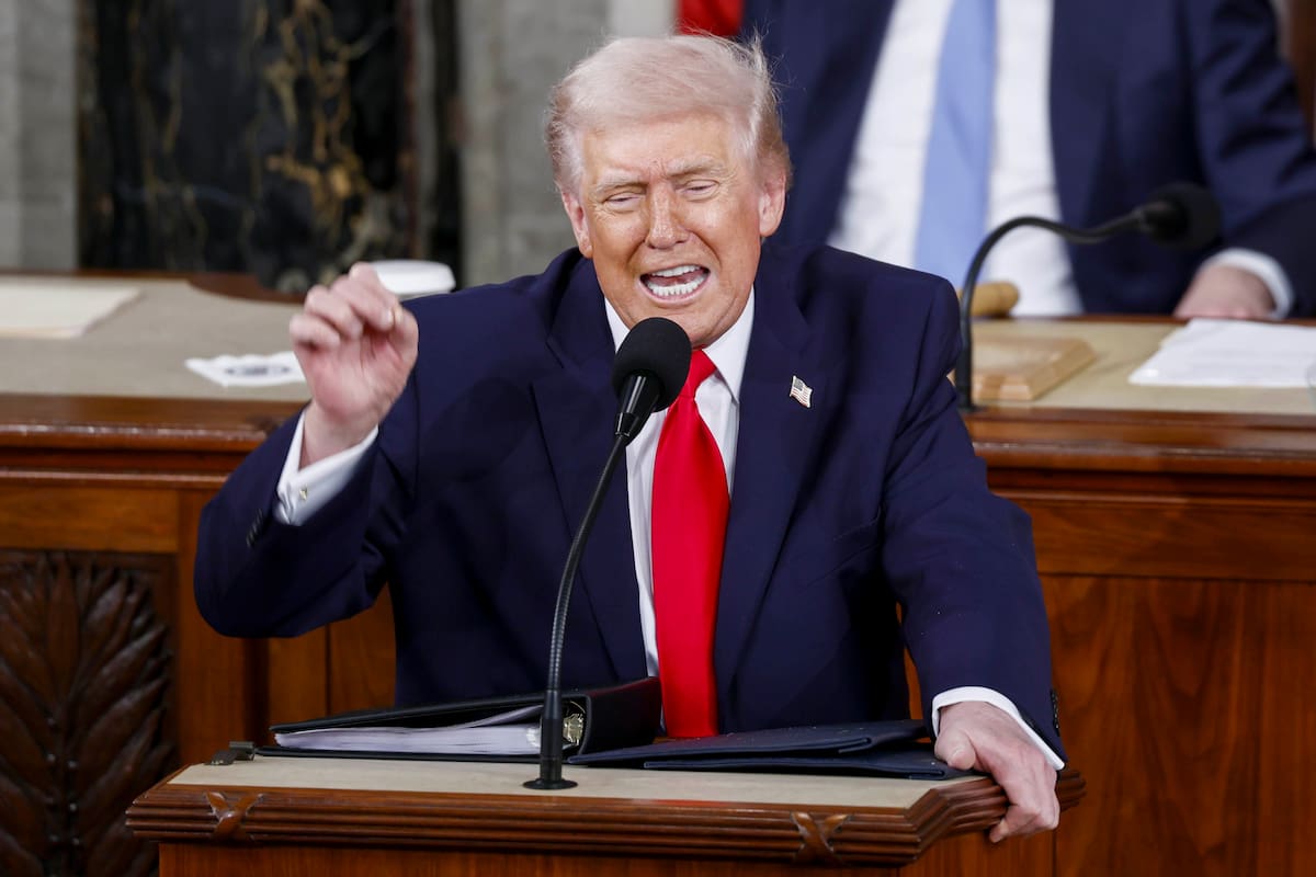 Trump acusa a Irán de mantener ambiciones nucleares y promete que “nunca lo permitirá”