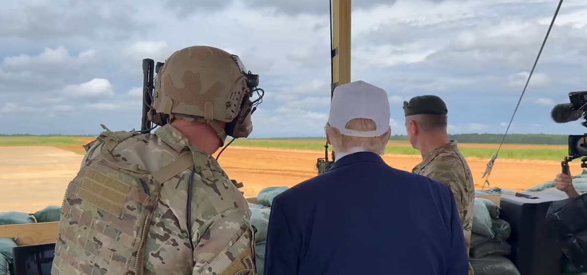 Donald Trump supervisa entrenamiento de los Delta Force, quienes meses despúes realizaron la operación militar que logró la captura de Nicolás Maduro en Venezuela. // Foto: Captura de video.