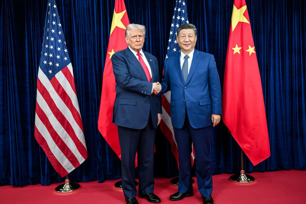Donald Trump llegó a China para su cara a cara explosivo con Xi Jinping