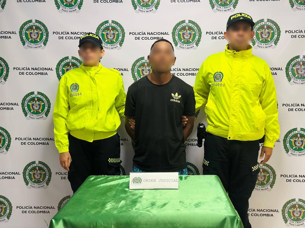 Alias 'Javie', de 39 años, era solicitado por un juzgado de Cartagena por violencia intrafamiliar. //FOTO: POLICÍA METROPOLITANA DE CARTAGENA.