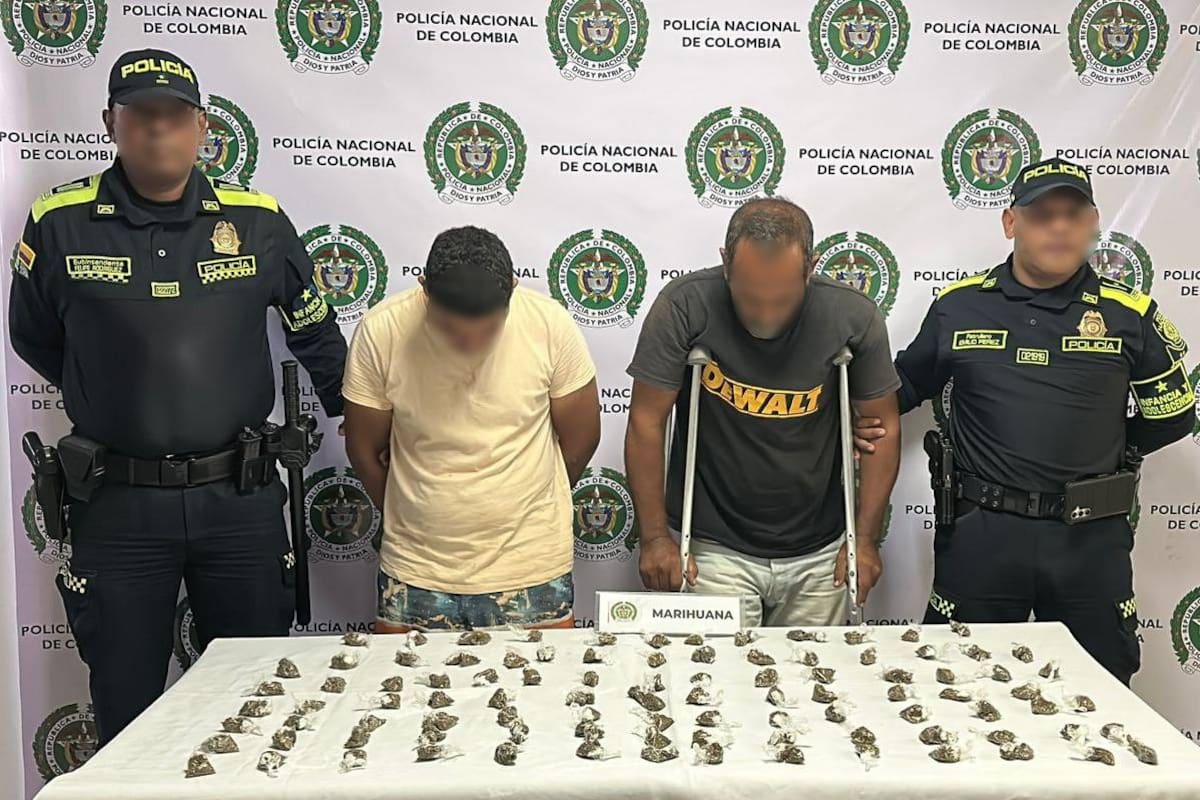 A ‘César’ y ‘Anuar’ los pillaron vendiendo droga: acumulan más de 20 anotaciones