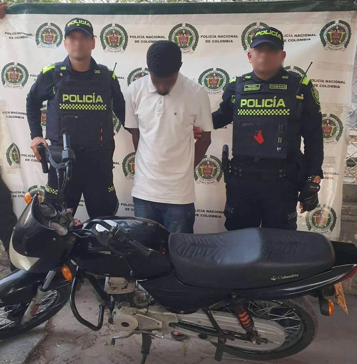 Dos motocicletas recuperadas durante operativos contra el hurto en Cartagena.