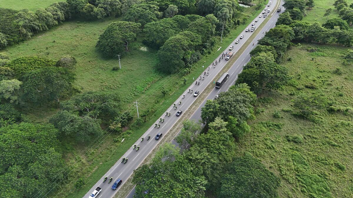 Las motos llegaron a Arjona luego de hacer una caravana de seguridad que partió desde Cartagena. // Foto: Cortesía.