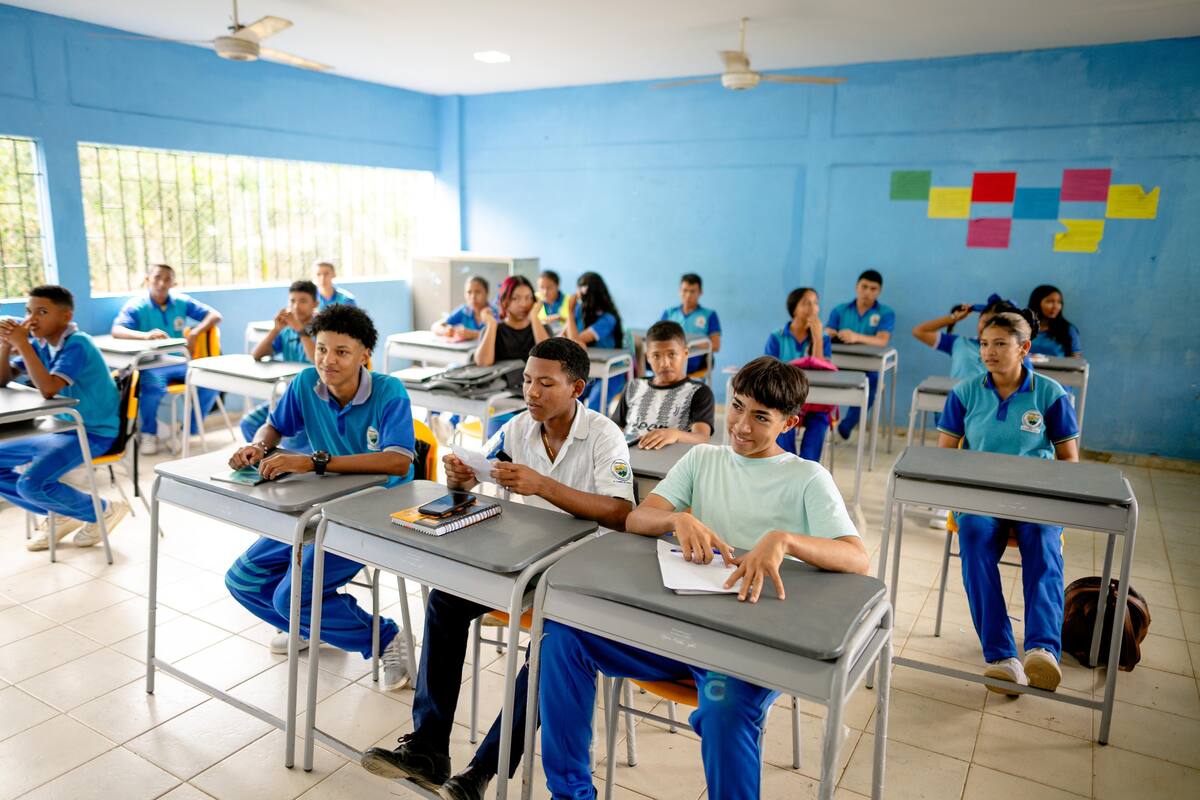 Más de 13.000 estudiantes recibieron dotación educativa en los Montes de María