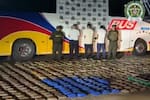 Incautan 460 kilos de marihuana escondida dentro de bus: tres capturados