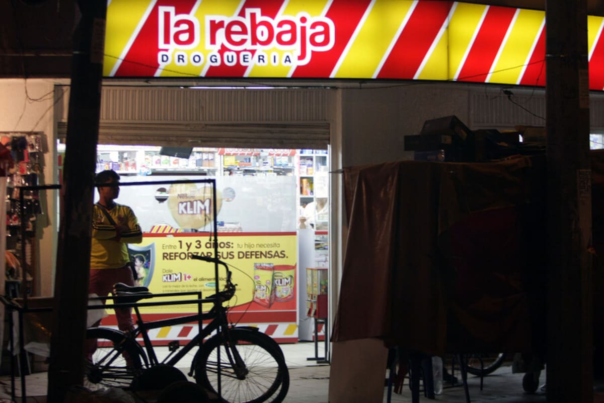 El Gobierno, a través del Ministerio de Salud, asumió la administración total de Drogas La Rebaja, tras la intervención a la cooperativa Coopservir. // Foto: cortesía