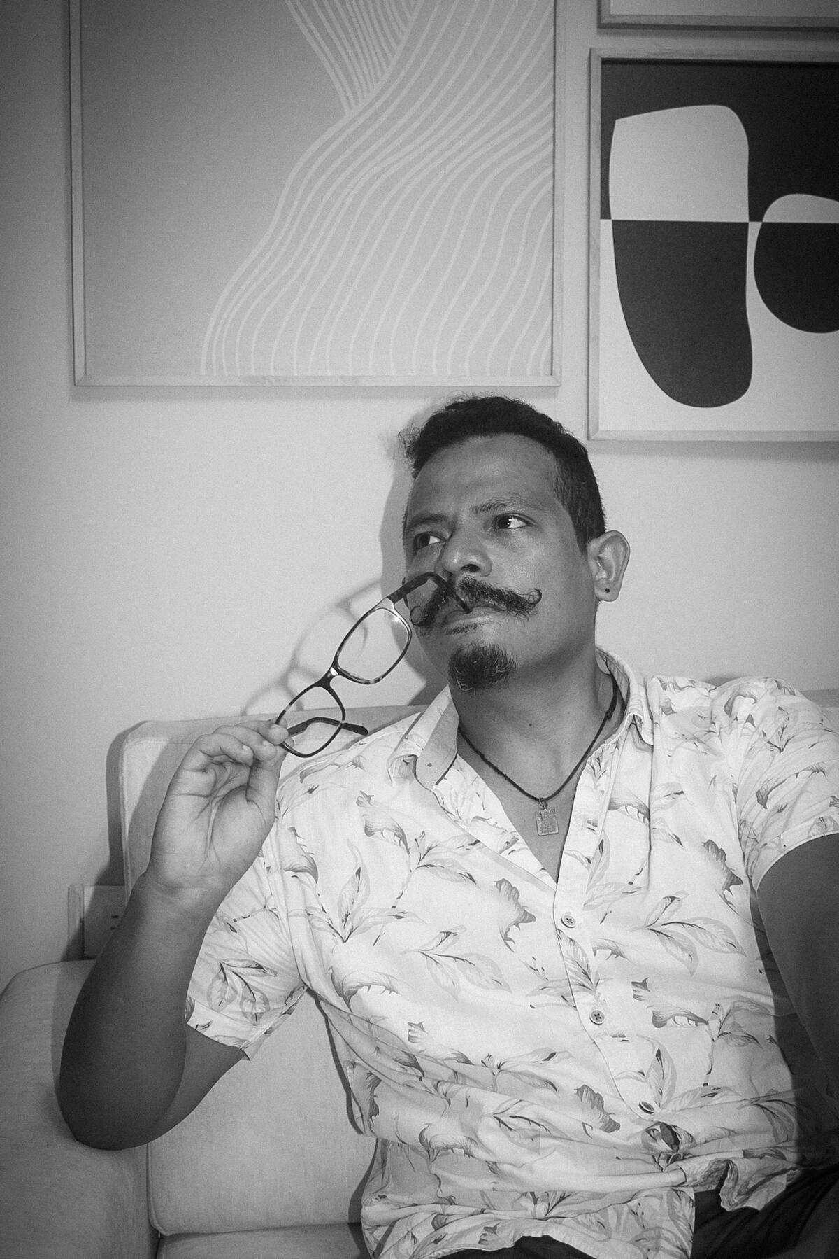 El investigador cartagenero Dubán Álvarez Cabrales, ganador del Premio Iberoamericano de Ensayo. //Foto: Natalia Sofía Herreño