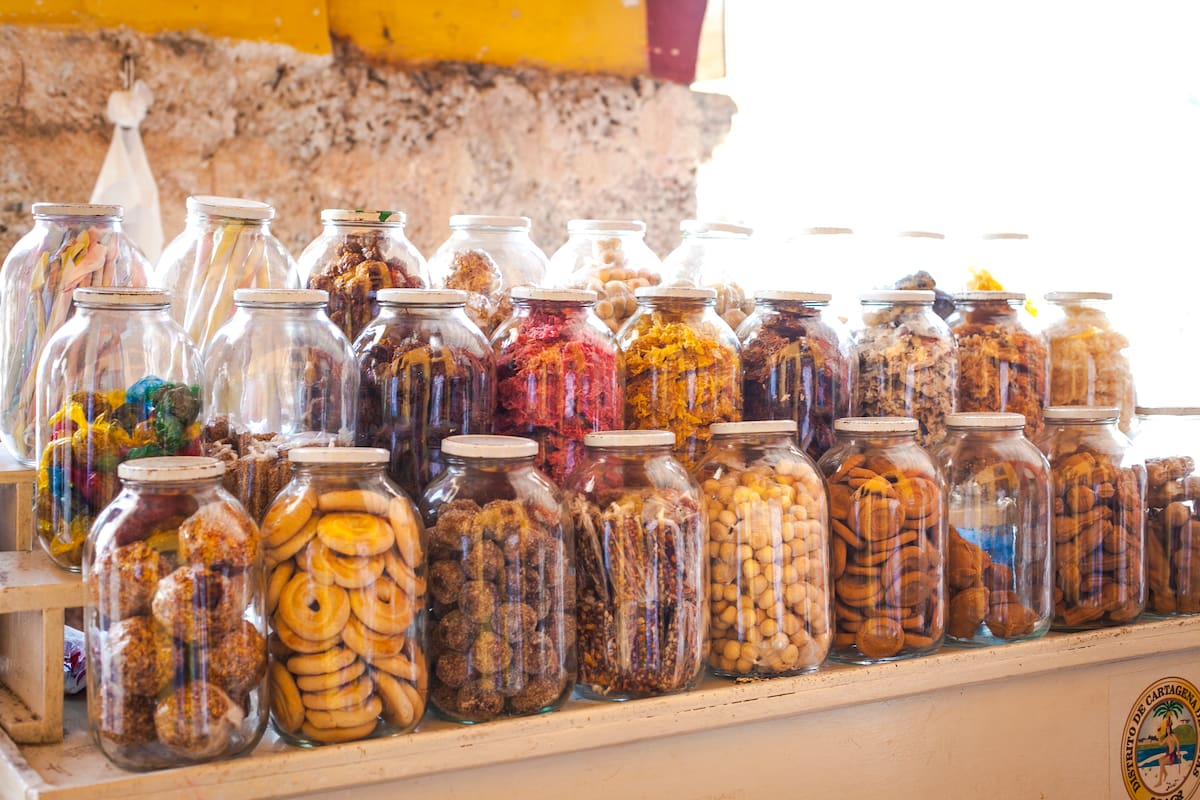 Las bolas de tamarindo también se comercializan en el Portal de Los Dulces de Cartagena.